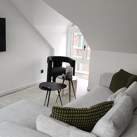 Business 'loft' Intimate *
