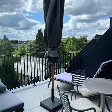 Business 'loft' Intimate Apartamento Geel